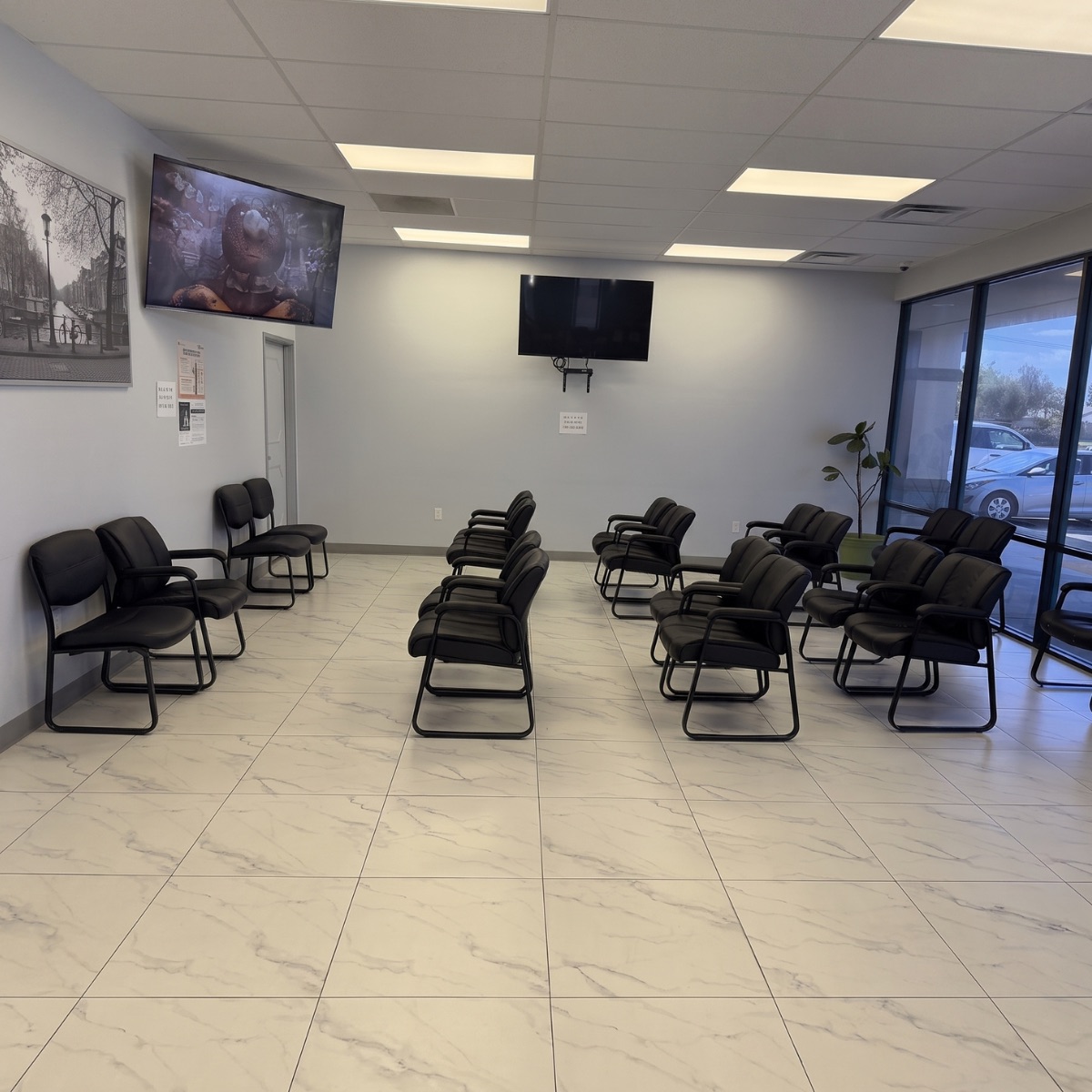 Waiting room with seating at the Coffee Road clinic