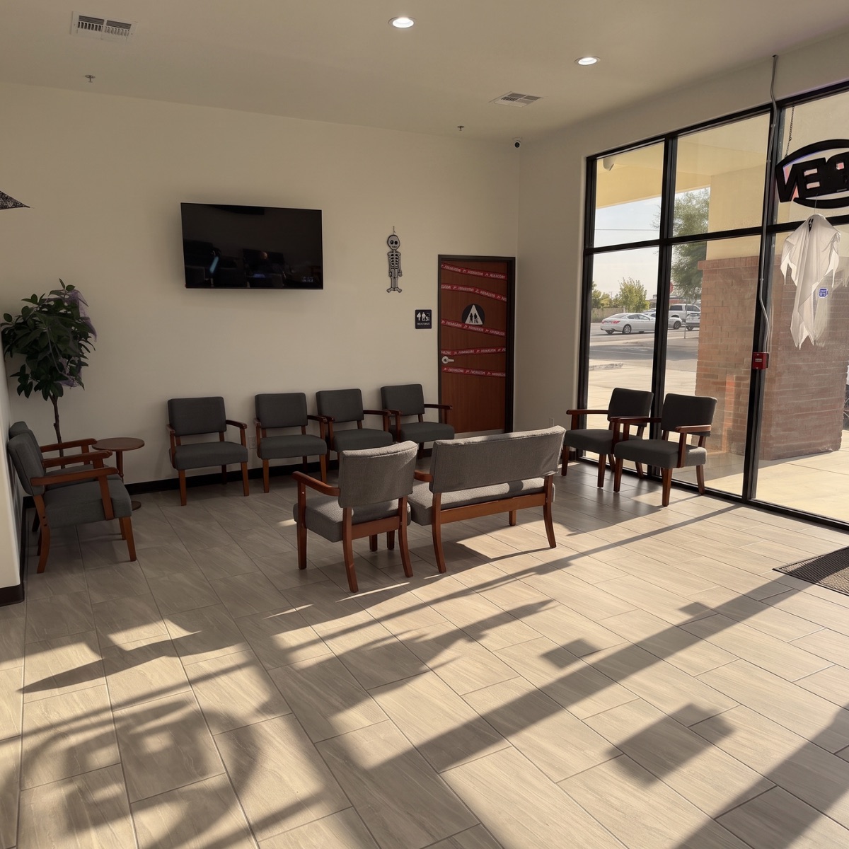 Waiting room with seating at the Panama Lane clinic