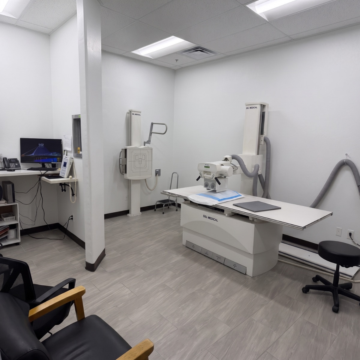 On-site X-ray room at the Panama Lane clinic